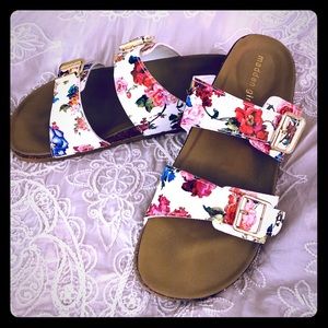 Madden Girl ~ Brando Floral Sandals NWOT 👡